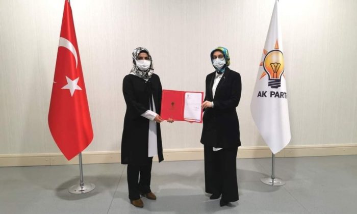 AK Parti Kadın Kolları Başkanı Saliha Diler oldu
