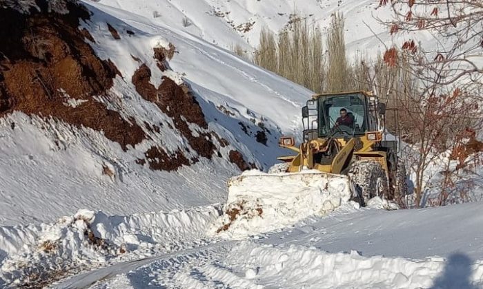 Adıyaman’da 9 köy yolu ulaşıma kapandı