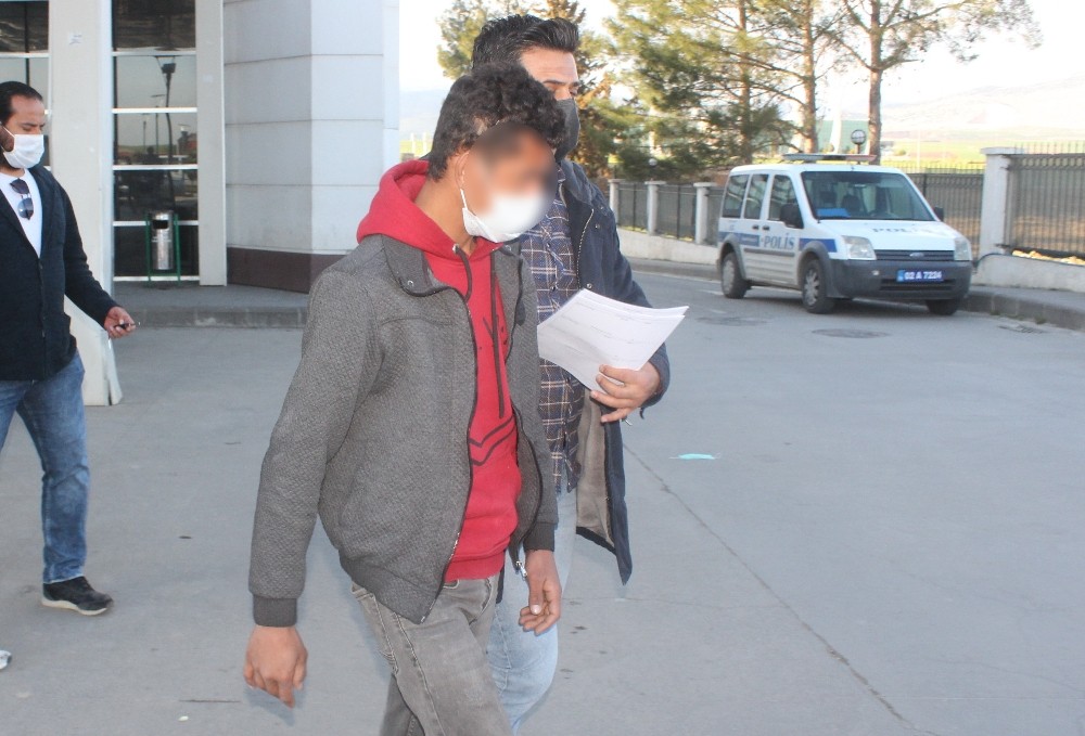 Motosikletleri çalan hırsız polisten kaçamadı