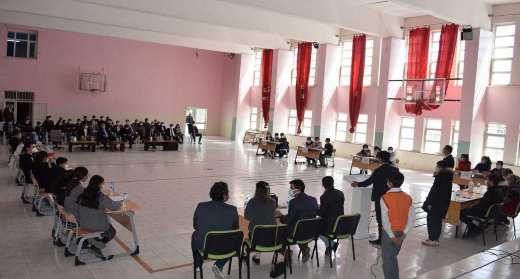 Besni’de ortaokullar arası bilgi yarışması