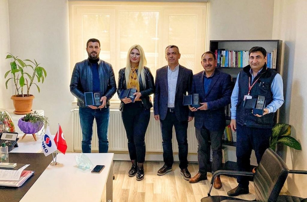 SANKO’dan sağlık çalışanlarına plaket