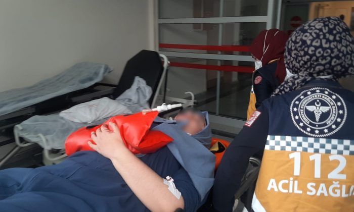 Tır ile hafif ticari araç çarpıştı: 4 yaralı