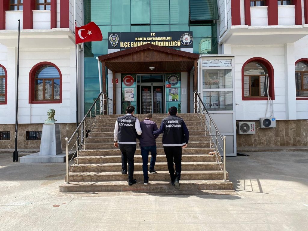 Uyuşturucu ticareti yapan şahıs tutuklandı