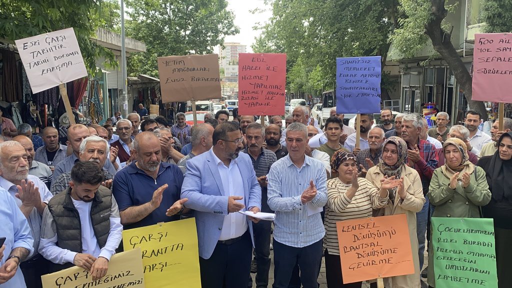 Kahta Eski Çarşı’da Kentsel Dönüşüm Tepkisi: “Hizmete Değil, Mağduriyete Karşıyız”