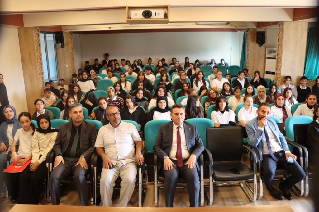 Kalemden Kelama’da öğrenciler yazar Mehmet Rıza Özacar’la buluştu