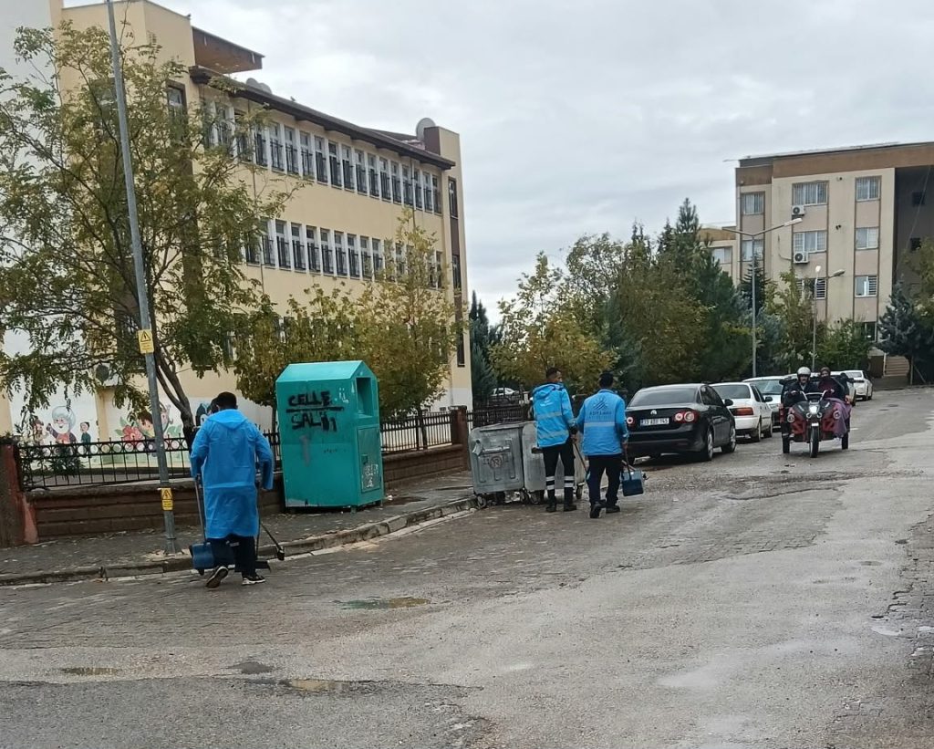 Adıyaman’da 245 personel ve 54 araçla, günlük ortalama 240 ton evsel atık toplanıyor
