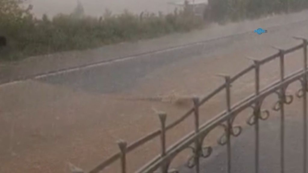 Kahta’da sağanak yağış: Baraj Yolu sele döndü
