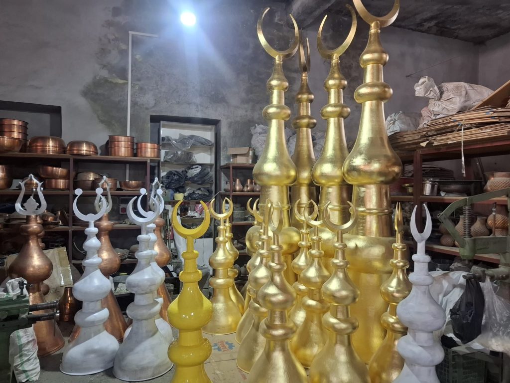 Kahta’dan Rize’ye altın varak: Recep Tayyip Erdoğan Camii’nin süslemelerinde kullanılacak