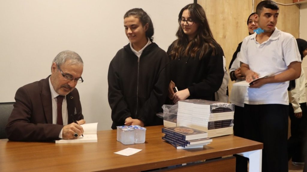 Kalemden Kelama’da öğrenciler yazar Mehmet Rıza Özacar’la buluştu